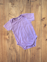 Load image into Gallery viewer, INFANT 100% polyester colored ONESIE short sleeve
